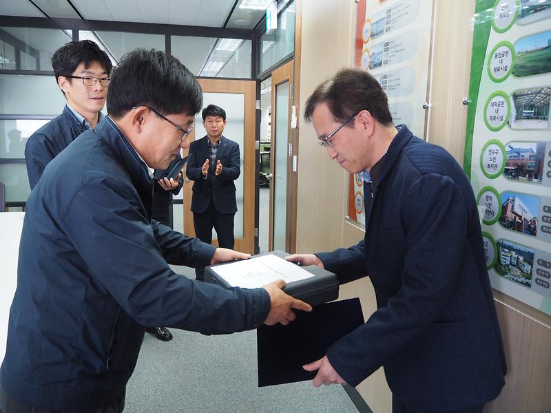 (18.10.30) 도시텃밭 모범 경작증 수여식 및 간담회 사진